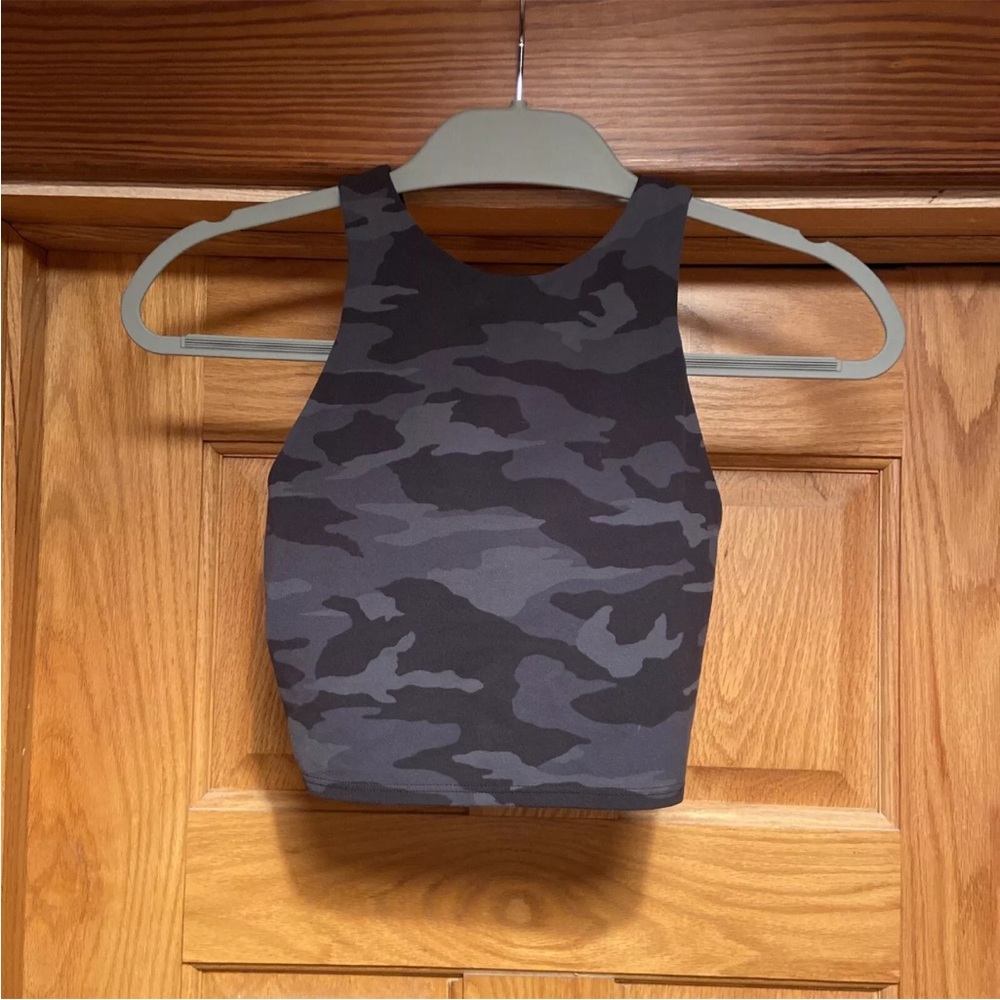 ATHLETA Black Camo A-C Conscious Crop Yoga & Fitness Tank Top #531127 XS - Picture 1 of 4